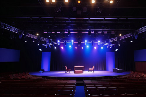 鄭州桁架出租方負責桁架的安裝嗎